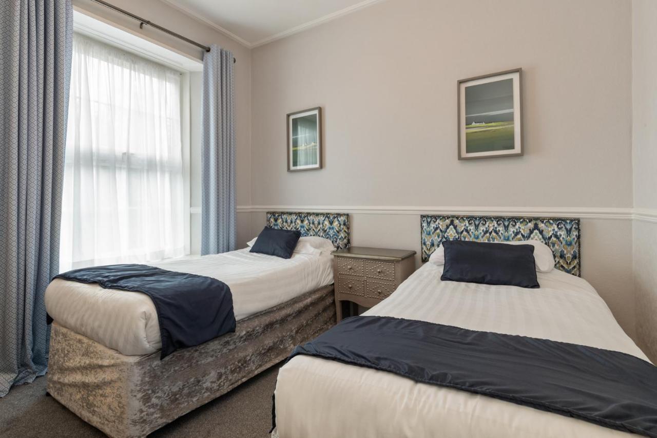 Hotel Plas Hyfryd Narberth Bagian luar foto