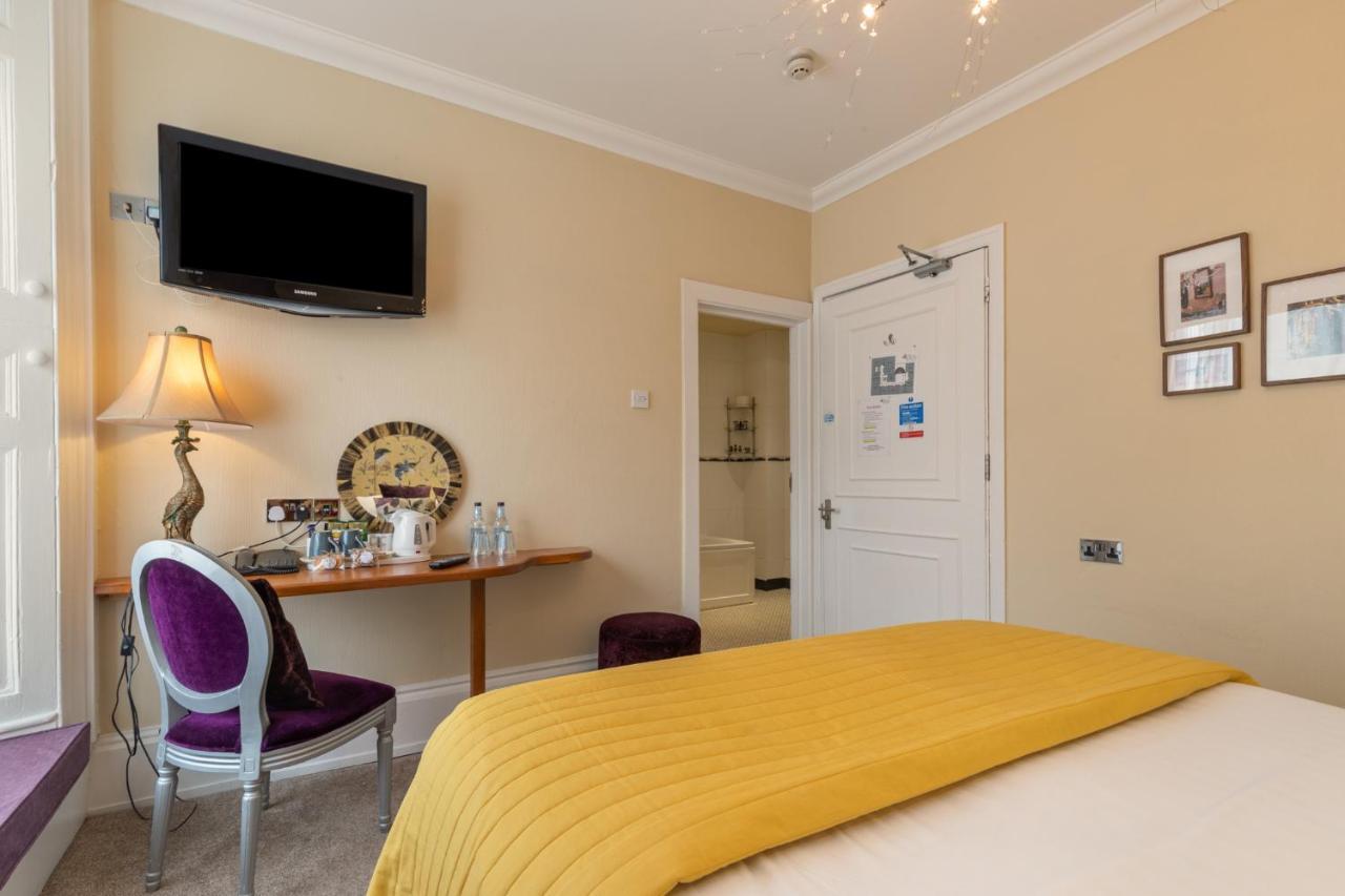 Hotel Plas Hyfryd Narberth Bagian luar foto