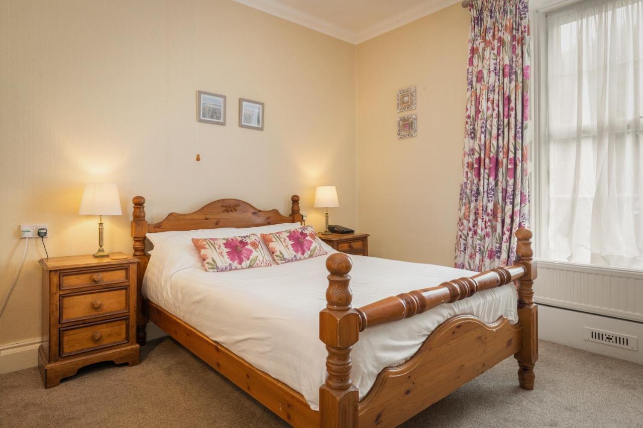 Hotel Plas Hyfryd Narberth Bagian luar foto