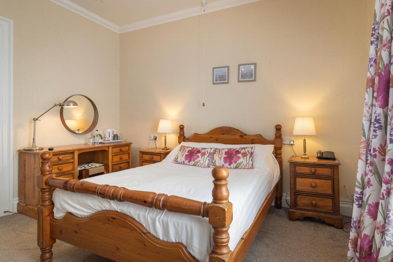 Hotel Plas Hyfryd Narberth Bagian luar foto