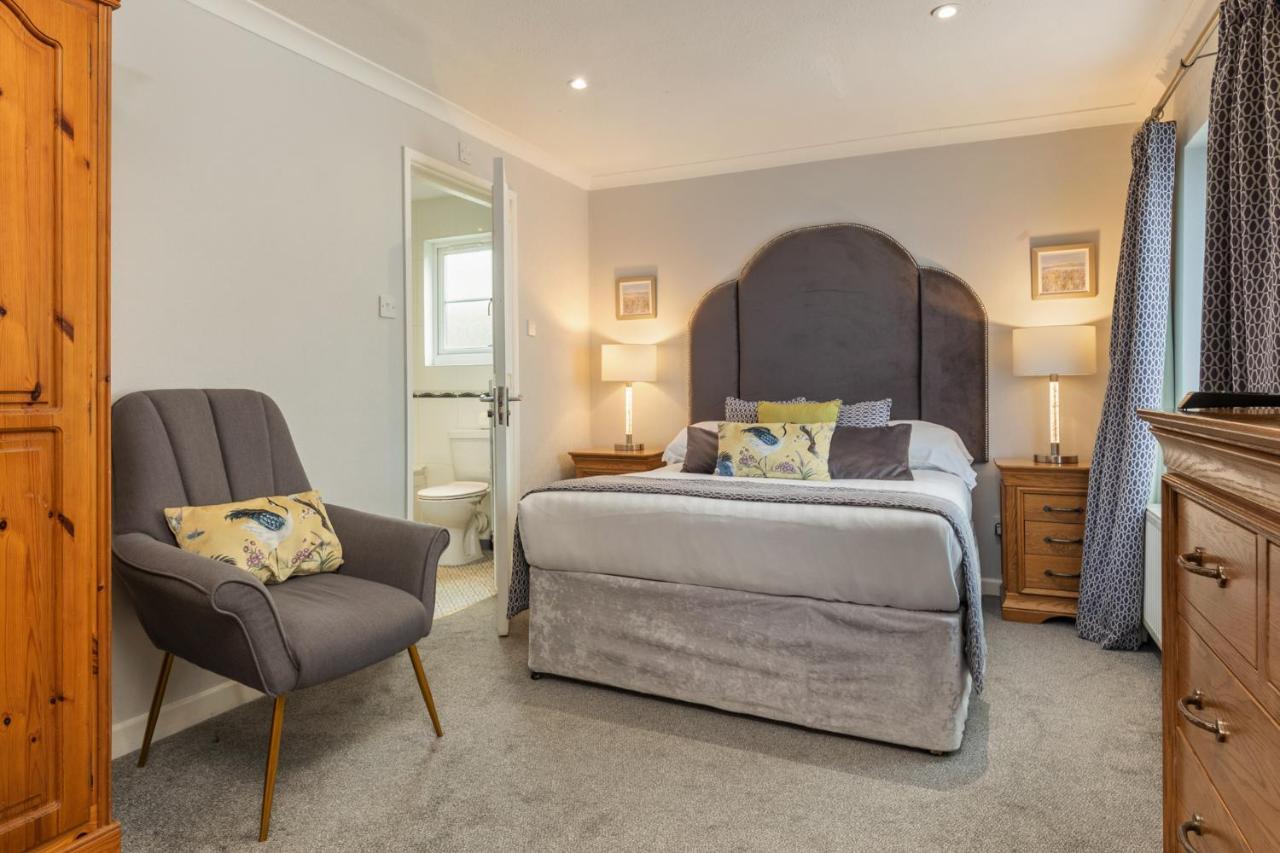 Hotel Plas Hyfryd Narberth Bagian luar foto